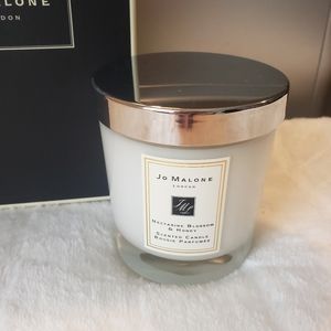 Jo Malone  7 oz. Nectarine Blossom and Honey Candle